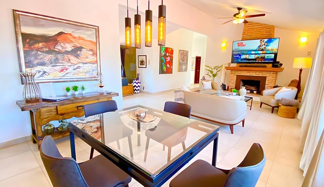 Modern Ajijic 2 Bed Home-Fantastic Location-Bikes-Gym-Pickleball Court-Golf Cart