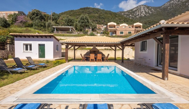 Modern villa with private pool - 120 m from Verde Blue beach
