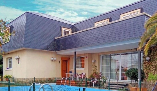 Mountain View Villa with Swimming Pool in Algete