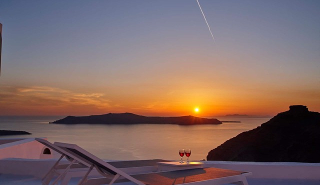 Nautilus,3 bedroom character villa with outdoors jacuzzi and fantastic sea views