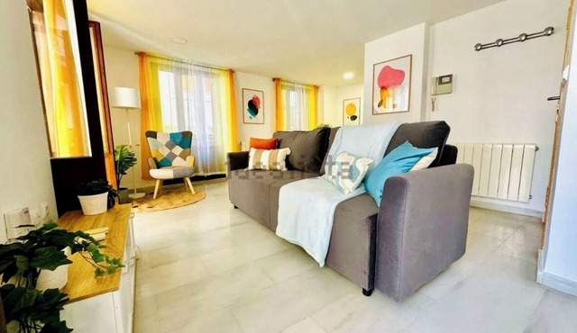 NEW Listing Flat Stiyled 1-bedroom apartment with AC, WiFi in Center València
