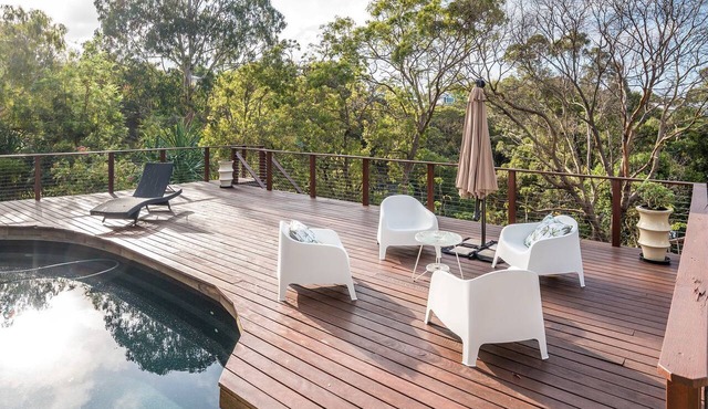 Oceancrest Coolum Hideaway with Pool