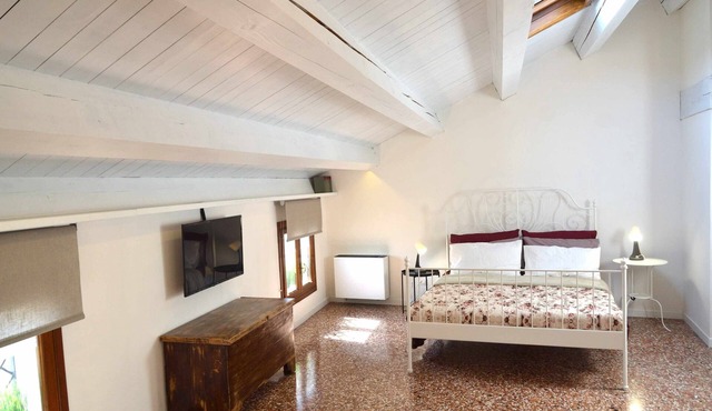 OLLY HOME luxury loft