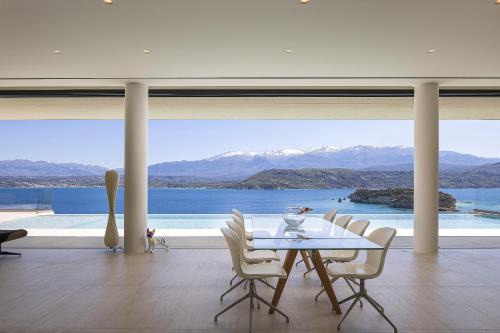 Omoi Villa- Where Time Dissolves In Blue by etouri