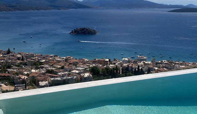 Panoramic Villa Tolo