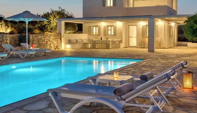 Paros Villa Dioni, pool luxury villa in Santa Maria