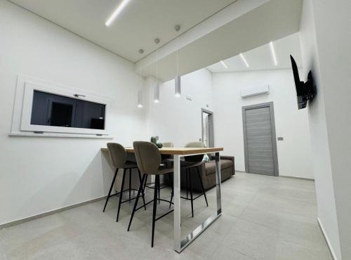 Ponente Amato Home