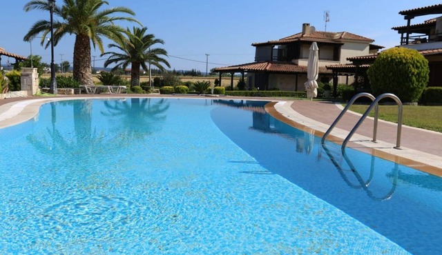 Porto Thea Alexandra Shared Pool, Afitos