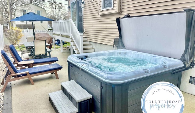 Private Beach & Hot Tub by Country Road Properties