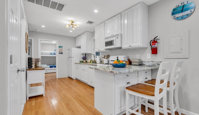 Professionally Managed | 3 Blocks to Beach