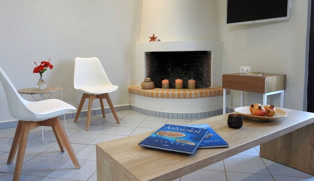 R 3011 Villa Eagle with Sea View, Closet & Fireplace