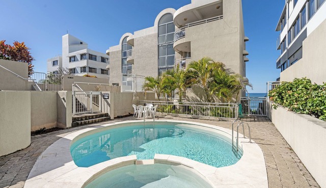 Rolling Surf Resort