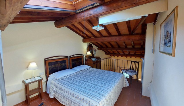Romantic flat in villa, in the hills of Florence, countryside, pool, relax.