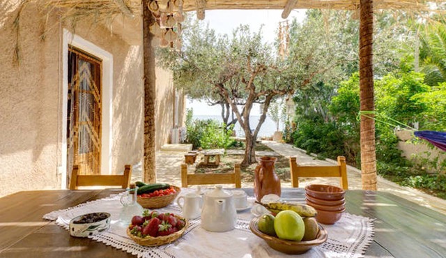 Sandy beach & sea view garden : : Mesodokia home with high-speed WIFI 55 Mpbs