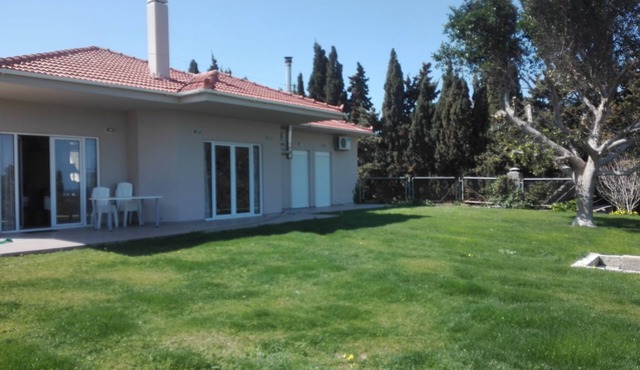 SEA BREEZE villa, Rethymno center, near beach 900 meter with stunning sea views
