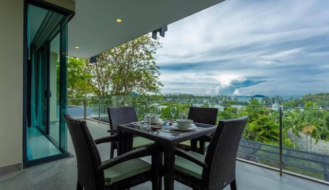 Sea View the tree 1BR Condo 500m Walk 2 BeachC260