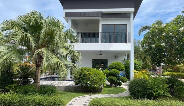 Seabreeze Villa