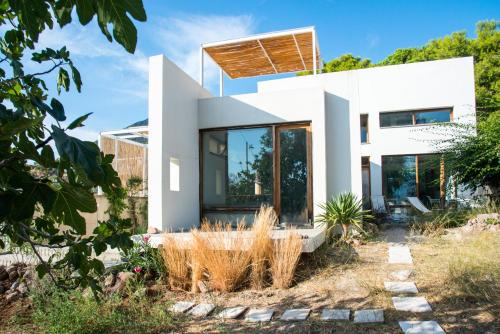 Seafront House in Vathi, Methana