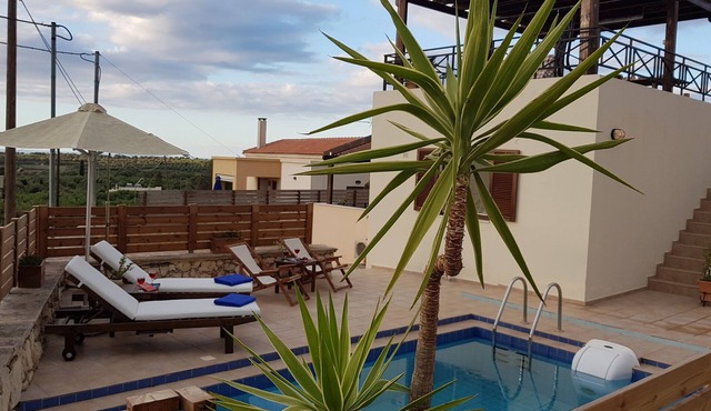 Seaview Villa with private pool and roof sitting area with bareque!