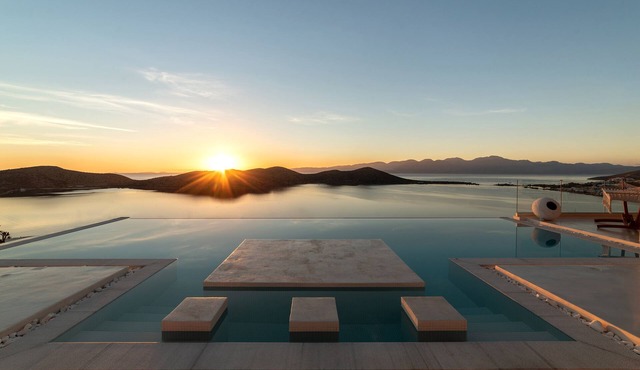 Serenity Art Villa
