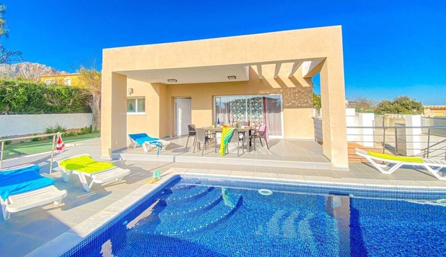 Single storey, A/C, modern style
