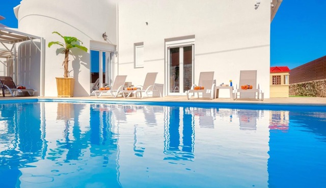 Sky Beachfront Villa with private pool