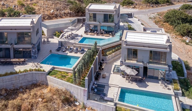 Skyfall Villas - With 12 Bedrooms