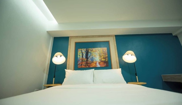 SkyLink Homes Superior Apartment @ BTS Chidlom & Airport Link Prattunam Station