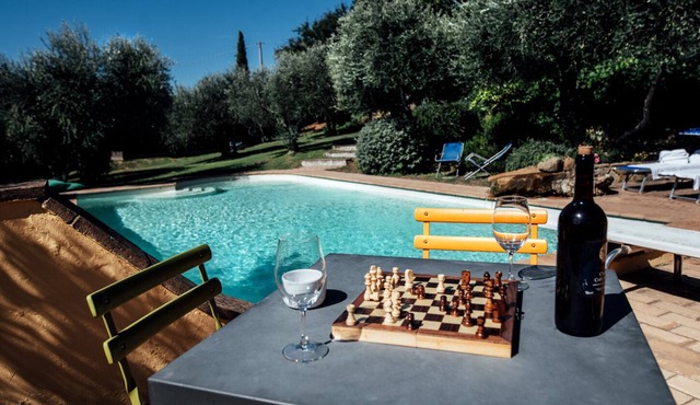Small Poventa with beautiful swimming pool, bocce court and wood-burning oven