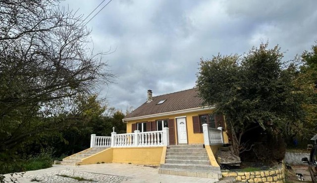 Spacious villa 11 guests near Paris 20mn Orly airport