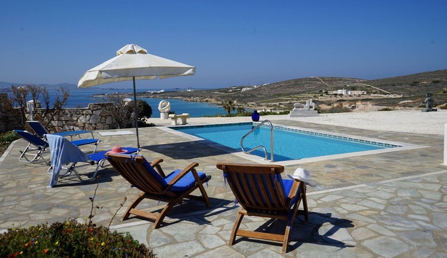 Spacious Classical Style Villa in a Beachside Location