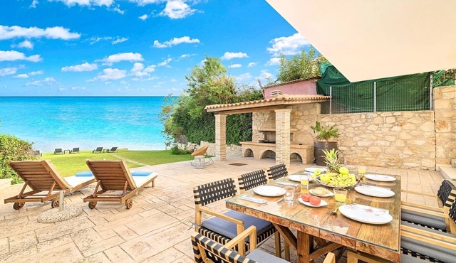 Spacious Seaside Villa with Pool, Garden and Direct Sea Access