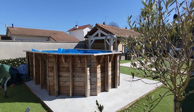 Studio for rent in Dammarie-les-Lys, in a quiet area close to all amenities.