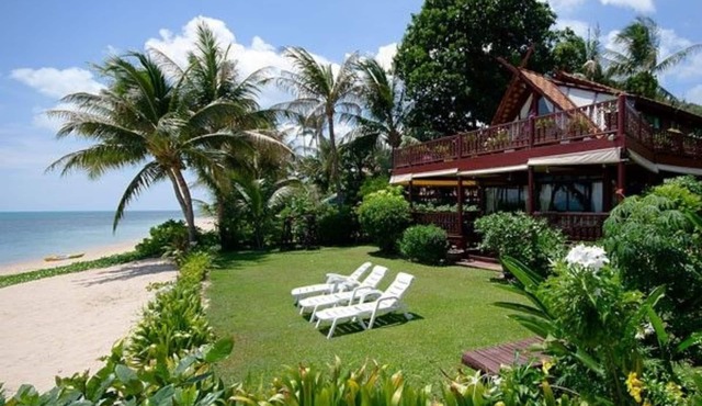STUNNING BEACHFRONT traditional Thai style- 5 Bedrooms Villa with Private pool