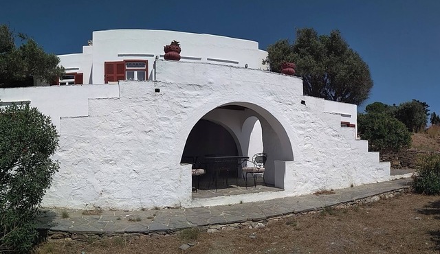 Stunning House - Sleeps 11, Terrace & Sea View