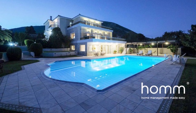 Sublime Luxurious homm Villa in Paiania