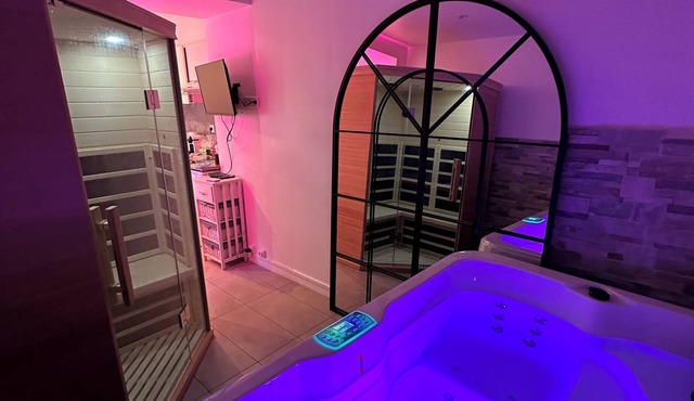 Suite 110 : Jacuzzi & Sauna Privatisé Avec Suite