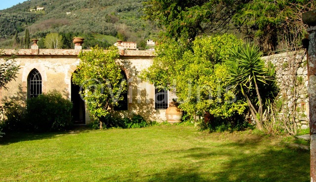 Summer residence for 22 with pool and gardens