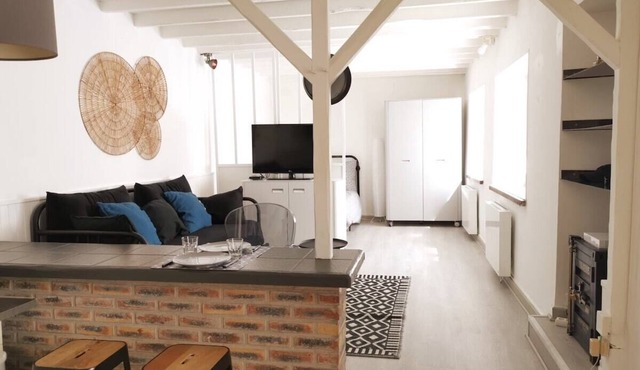 TEA&CHILL- Large studio near Paris with terrace