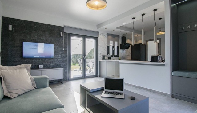 TheaSea Villa cooling & heated floor