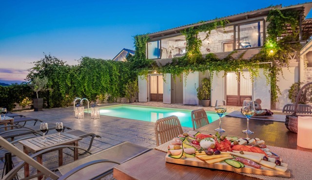 Tramonto Villa