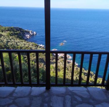 Triple studio room with the most beatifull view in Mylopotamos