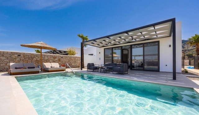 Villa 12 Chado - Two Bedroom Villa, Sleeps 4