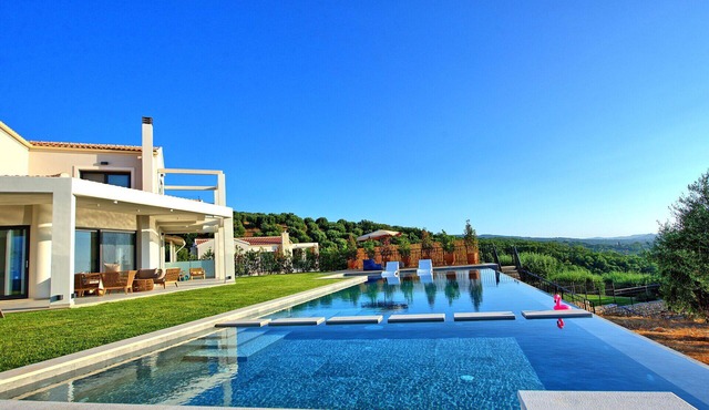 Villa Acropolitana – Luxury Corfu vacation villa rental with pool and sweeping views