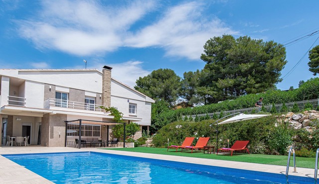 Villa Ametllers with private pool