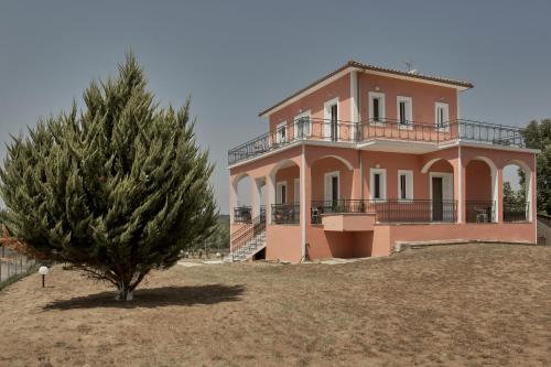 Villa Ancient Olympia by PCL