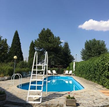 Villa Aurelia - Casa de campo con jardín y piscina entre Madrid y Segovia
