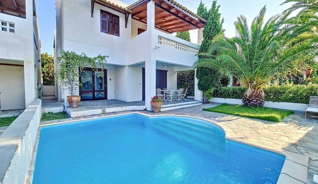 Villa 'Beach , Swimming Pool For 8' with Sea View, Wi-Fi and Air Conditioning