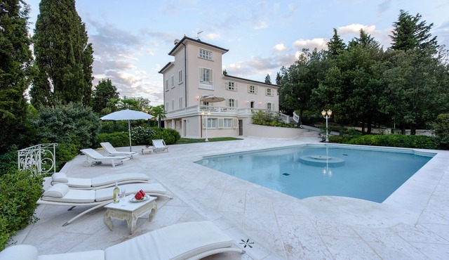 Villa Botinaccio with swimming pool