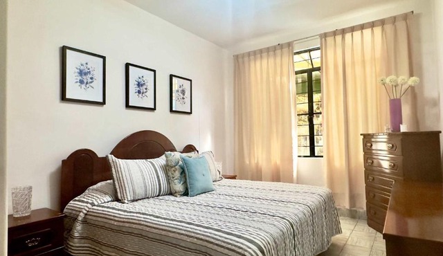Villa by Centro Medico Occidente 3 br
